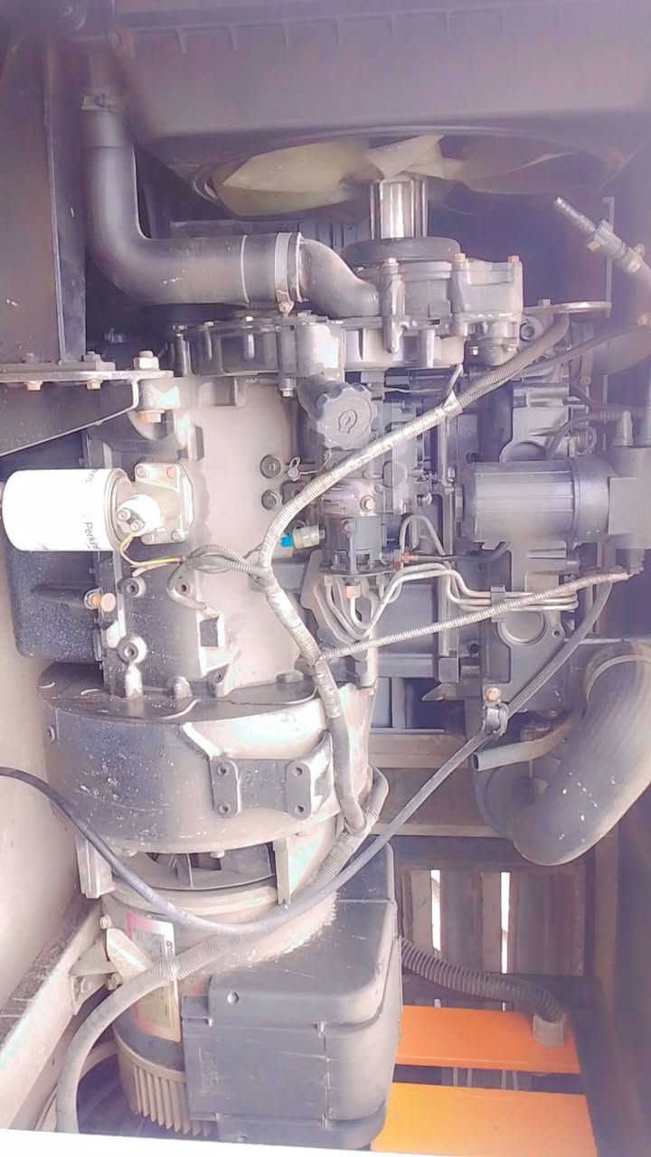 مولد بيركز 33 كيفي
إستعمال قليل 
مكاني واسط
السعر 38 
***********
