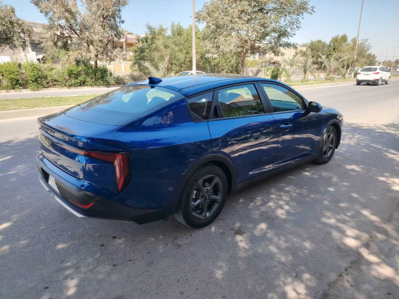 للبيع كيا K4 وارد امريكي موديل25
حادث بنيد مبدل فقط وجملغ بارد الجهتين

السيارة نضيفه جداً بدون نقطة صبغ 

ماشيه 17ميل 

/مواصفات / بصمة /تشغيل عن بعد /

نظام ترحيب / شاشة كبيرة /عداد دجتل متصل /

انظمة قيادة نورمال /سبورت /رادار امامي جانبي خلفي / قيادة ذاتية / صندوق ذكي بصمة / بصمة ابواب /اوتو هولد / هند بريك بصمة / بجم لد / صندوق لد /حادث خفيف جدا بدون دواخل بدون ايرباك 

للاستفسار اتصل :***********

رقم بغداد 

السعر 177وبيها مجال
