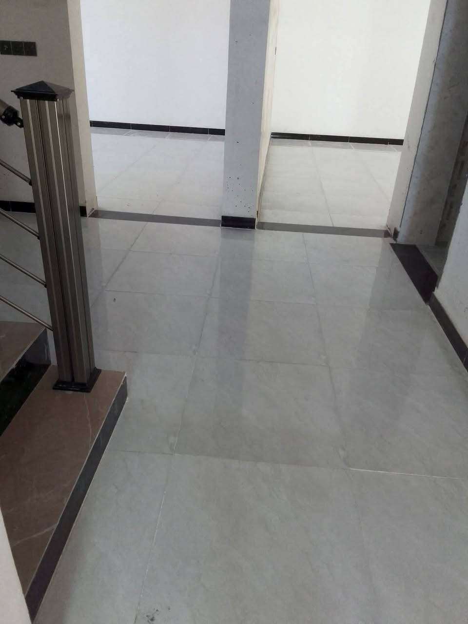 ابو مصطفى الموسوي لشغل السيراميك جداري ارضي ودرج شغل درجه اولى شرط خاص وتساب موجود. ***********
