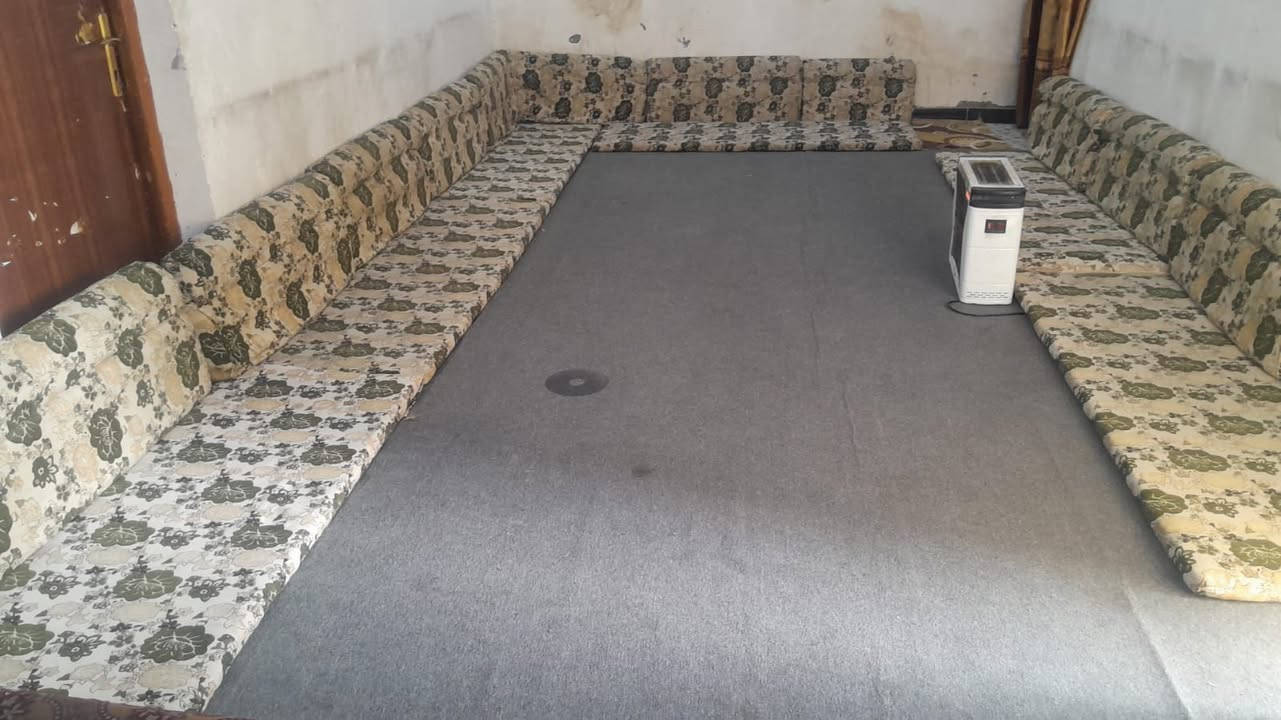 جلسة للبيع السعر 150وبيهة مجال ***********
