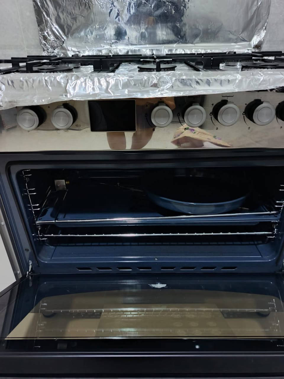 طباخ للبيع نوع  انسايد الأيطالي الاصلي 
٦ مشاعل

نظام امان كامل فول سيفتي

مشاعل ايطالية من ماركة ساباف العالمية

٢ مشاعل توربو كبيرة

مشابك حديد صناعية

دبل مروحة لتوزيع الحرارة داخل الفرن + مروحة لتبريد 

السعر 650وبي مجال قليل 

طباخ بعده جديد مستخدم قليل جدا ولي مايعرف بسعارهن لايعلق ويكسر بالحاجه رجا 
التواصل خاص او ع رقم ***********
