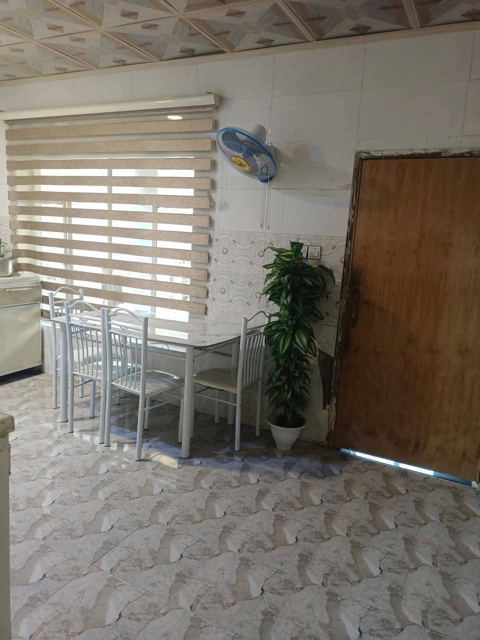 عقار للبيع طابو صرف    مساحه 200م
(شارع الكابينات.    ).  

(***********  )  رقم صاحب الدار
