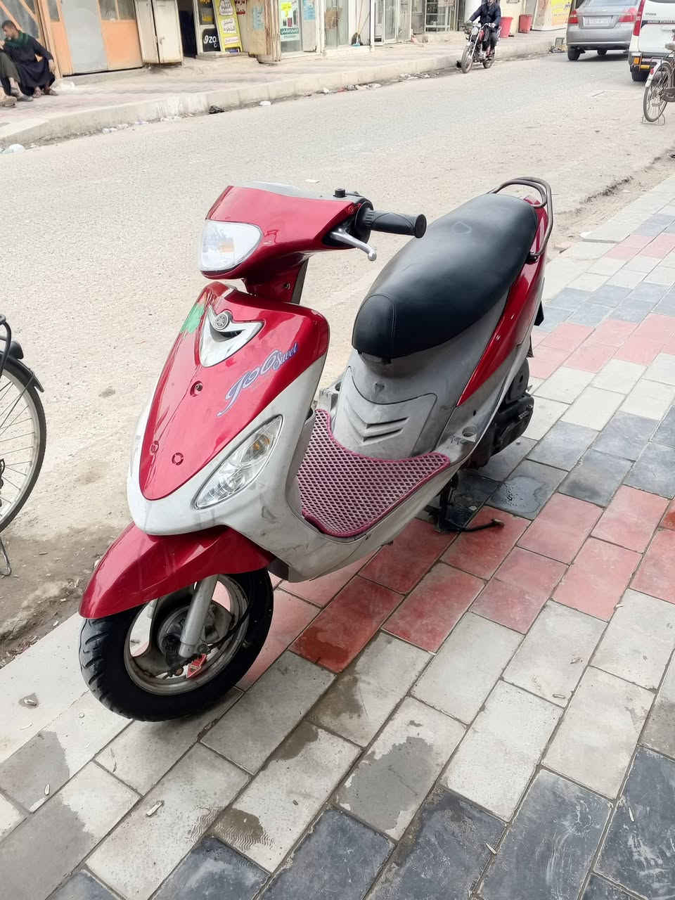 السلام عليكم شباب
دراجه لل بيع ✨🛵
دراجهه كاملهه برغي مامفتوح بيهه 
بوشهه 49 بلاد 
كهربائيات كله شغاله 
شغالهه سلف هندر 
دراجه ماعايزه برغي و مامتعوبه صارلهه فتره من طالعه من الوكيل 
شراي كل الهلا بيك مو شراي لاتعبني 
متواجد فيس بوك 
هاذه رقم موبايلي ***********

