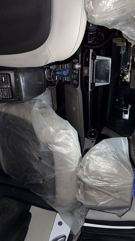 سيراتو 24 فوول رقم اربيل باسم شركه 
مكينة الفين 
فتحه 
5 ويل كب 
تبريد قطعتين 
3  قياده
كشن جلد
السعر 180 
مكاني نجف 
***********
