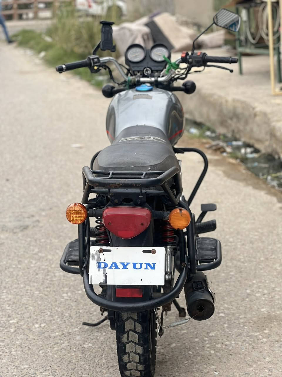 السلام عليكم دراجه موديل 21 نفخ كهربائات كلهه شغاله خير من الله دراجه مكاني بناصريه قظاء رفاعي 
رقمي
***********
