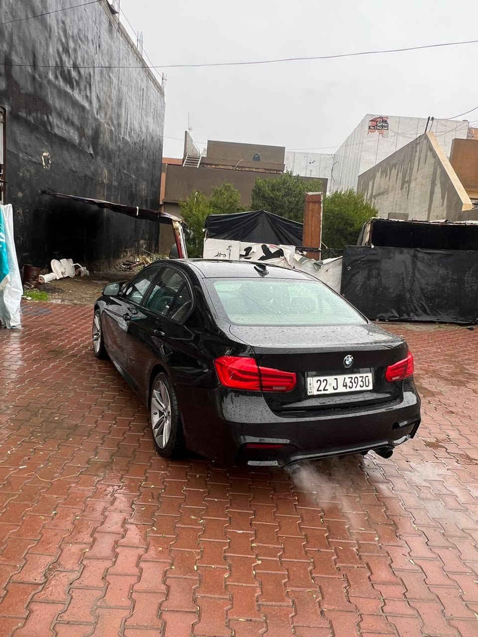 بي ام 2016 اربيل باسمي هزه وفحص جديد. السعر 145 وبيها شوي مجال  مكان السياره كركوك ‏ مكلف بالنشر تواصل فقط مع الرقم ***********
