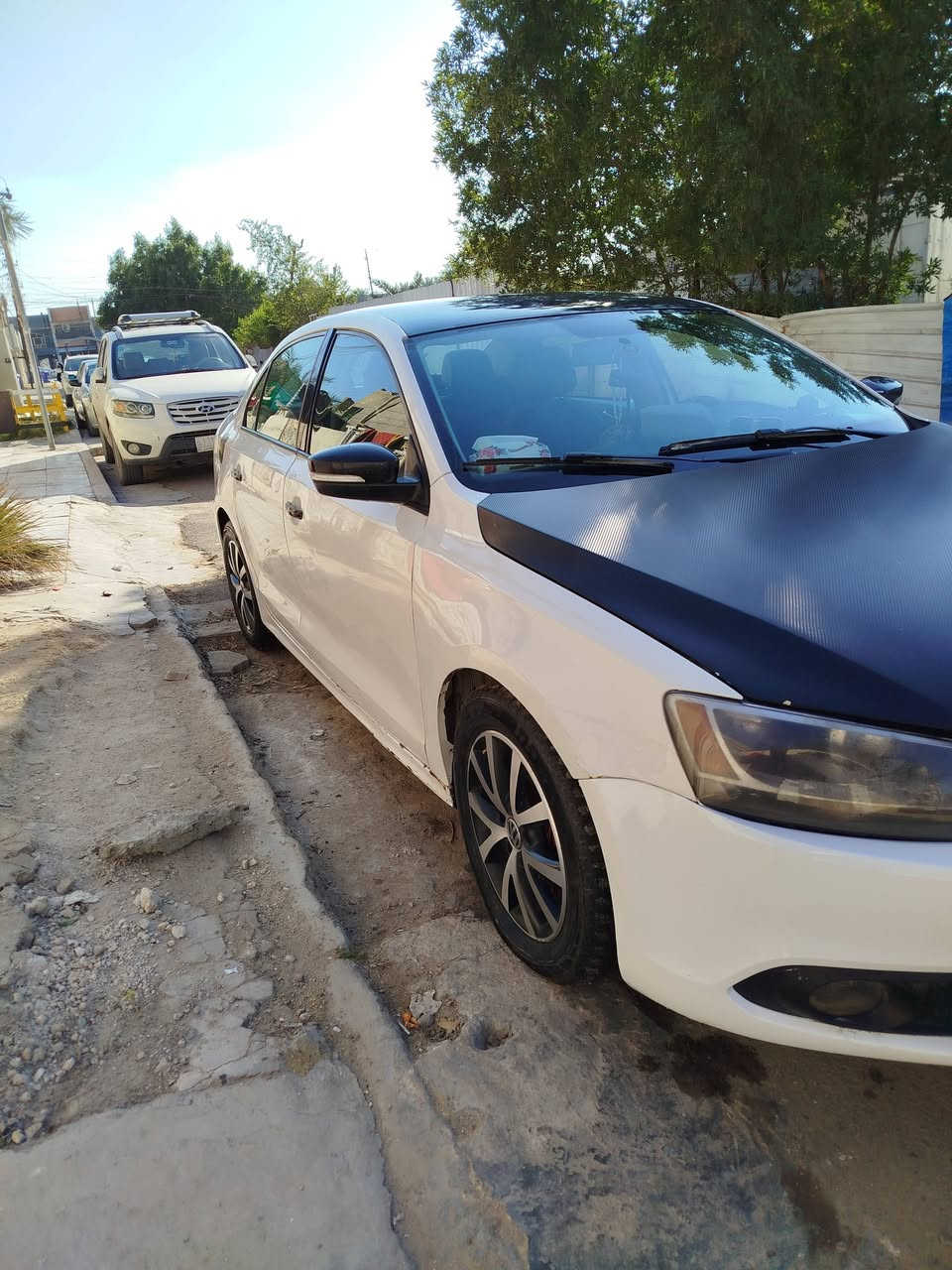 السلام عليكم
جيتا 2011للبيع 
محرك 2500   5بستم 
كير ومحرك تبريد تدفئة كهربائيات كلة شغال
نقصها 
الدبل الخلفي الايمن بي طبة 
والبولبرن مال وجه الكمبريسر يرادلة تبديل 
حادثها جاملغ امامي الايمن وباب عكس السايق 
بيها 4قطع صبغ جاملغات امامية ثنينهن والبنيد وباب عكس السايق 
السعر 100$وبيها مجال 
***********
