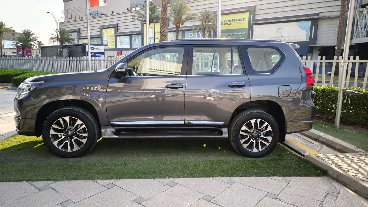 السلام عليكم
تويوتا برادو 2023 VX 
وكالة تويوتا العراق ساز SAS
( صيانتها الدورية في الشركة فقط )
ماشية 32 الف كيلو
محرك V6 4000
مقاعد جلد و تبريد
فول مواصفات 

السعر 47,000 $
رقم اربيل 
مكانها بغداد / شارع فلسطين
***********
