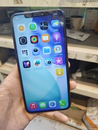 آيفون ١١ برو ماكس • ٦٤ • شاشة وكالة