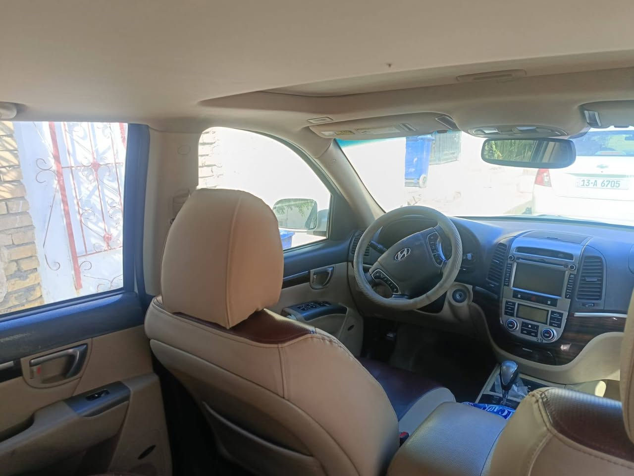 سنتافي 2011وارد امريكي
رقم بغداد سنويه وهزه جديده
تحويل ثاني يوم
حادثها جاملغ تبديل 
وباب كلير
فول مواصفات 
5راكب
محرك وكير كفاله 
السعر 155
وبي مجال  المكان ميسان 
الاستفسار ع الرقم  واتساب
***********
