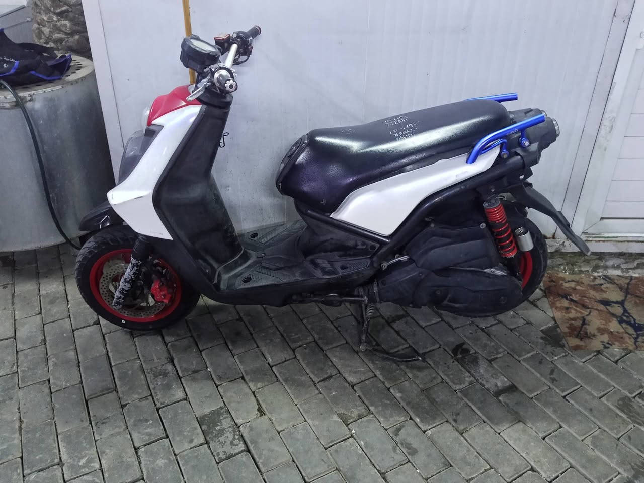 السلام عليكم سكنس جبلي دراجه نضيفه ومكفوله اريدها 900 مكاني مدينة ق12 للاستفسار ***********
