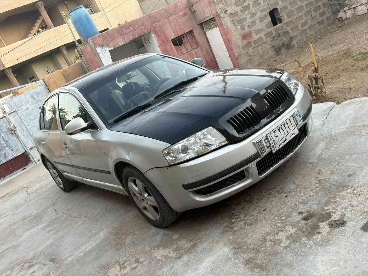 سلام عليكم سكودا الماني موديل 2008 مكفوله من الضربه ولصبغ سياره عوزه بوليش فقط  تحويل مباشر سياره جاهزه وخير من الله مكينه تيربو كير نوبات تجي الحاله بنوراما شغاله كهربايات كله شغاله شاسه سماعات حداديه صدر امامي خلفي كله جديد لايت زنون سنتر لك حساسات حته الدفتر مال سياره موجود  كله شغاله ترايك وين ميعجبك بيع او مراوس رايده ٥٥ وبيها مجال مكاني بغداد ***********
