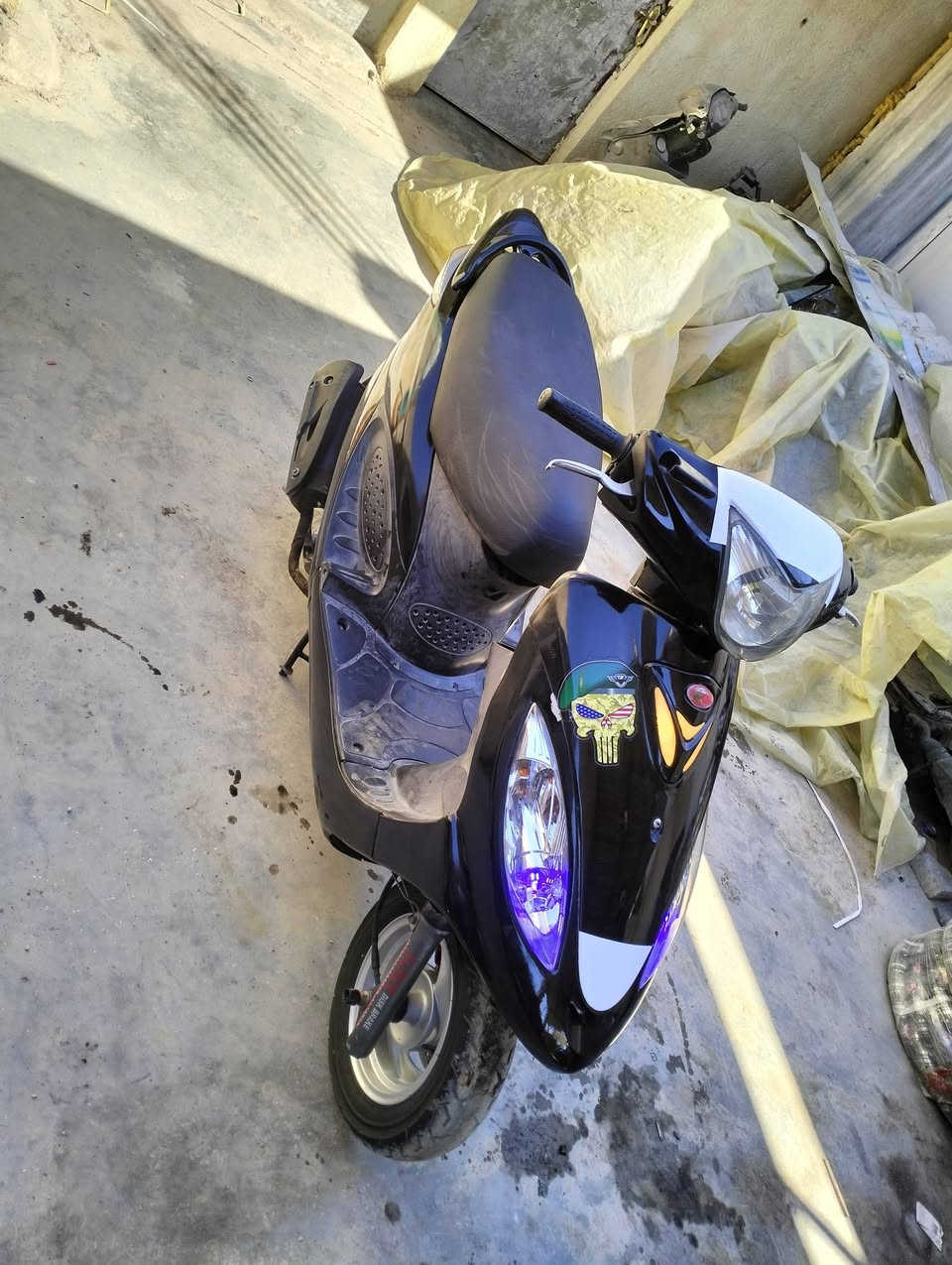 السلام عليكم
دراجه كامكو للبيع موديل 13 
اي برغي ماناقصهه لسعر خاص   ،،،، ***********
