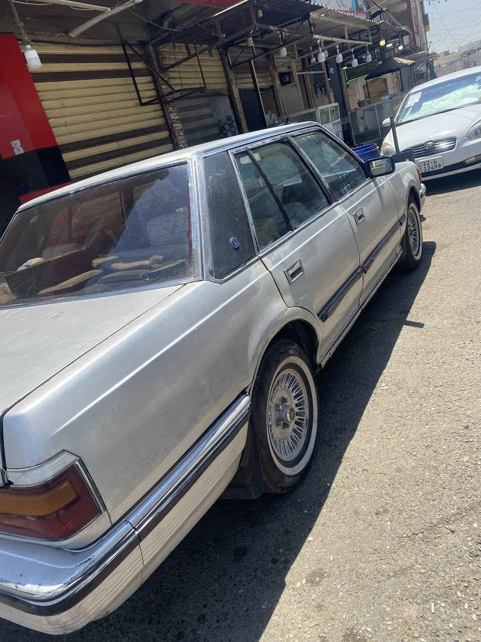 السلام عليكم سياره سوبر موديل 1984 للبيع كير مكينه شرط تبريد شغال كاربون ورقي بيها غرامات صفر السعر 35 وبيها مجال عنوان السياره موصل جانب الايمن باب الجديد الاستفسار ***********
