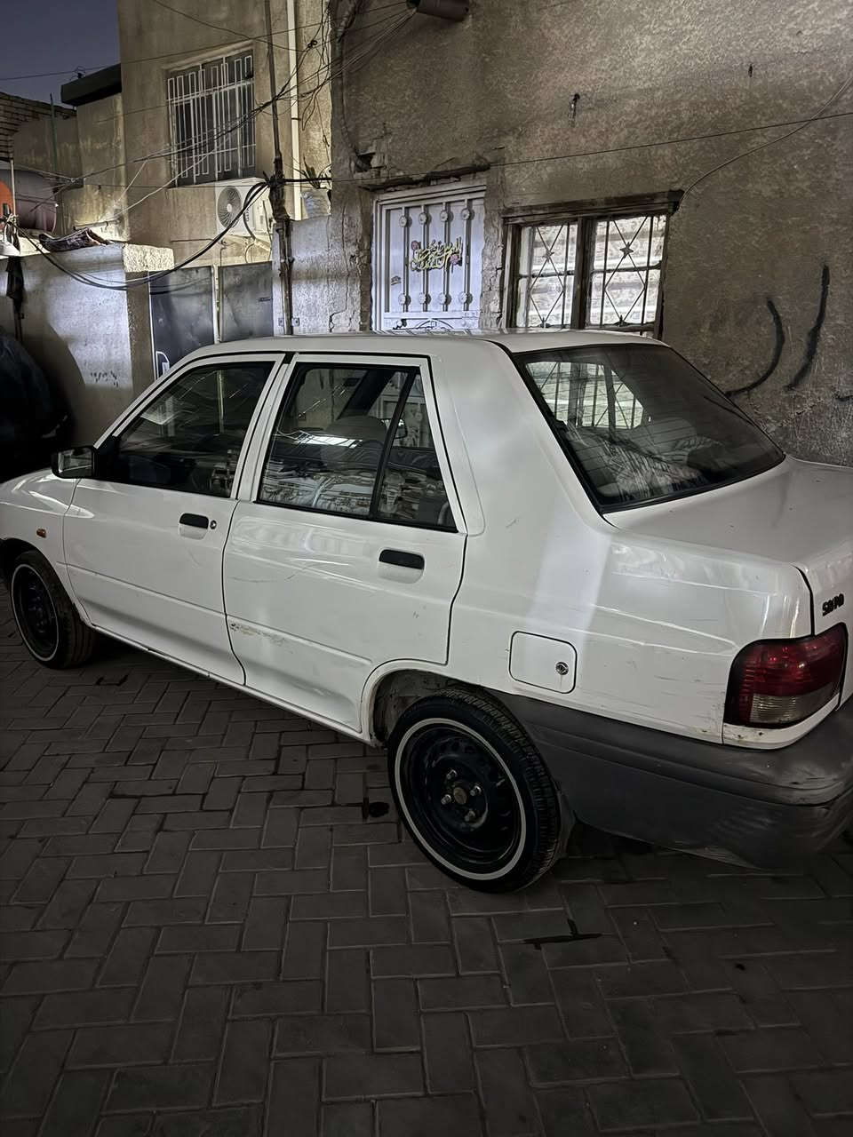 سلام عليكم 
سايبه للبيع فقط موديل 2016 استيراد خاص إيراني ايرباك السيارة قبق مال بنزين قبق من ضمة غاز استيراد خاص 
‏دش بول العالي رقم الجديد الإنجليزي 
السياره جاهزه وأي نقص مابيه 
ماشيه 124  شواصي جدد كلش 
تبريد ثلج تدفئه تخم تاير صدر جديد 
والسياره جديده احلا من الصور بهواي ومال جناي 
بيه فقط جامرلغ خلفي بي طخه مثل ما وضح بالصورة 
‏السعر 53 ￼ ورقه 
للاستفسار بغداد مدينة الصدر 
***********
