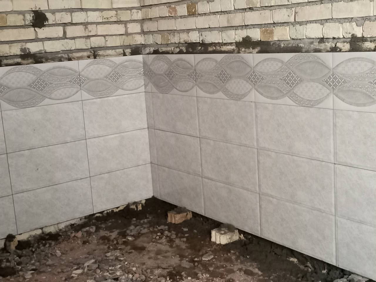 خلفة سيراميك أرضي جدران الوح بيات درج شغل درجة أولى ***********////***********
