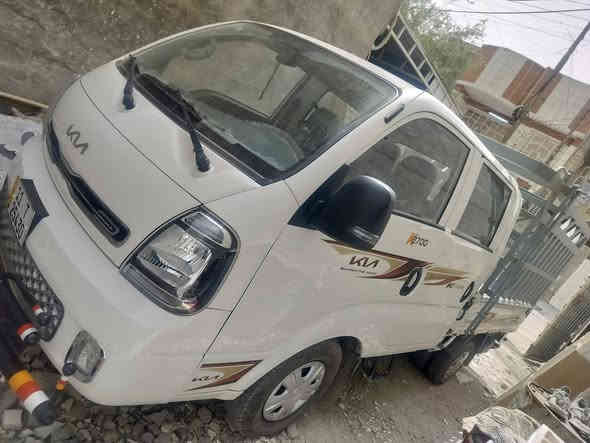 اسلام عليكم كيه دبل قمار موديل 24رقم بغداد مكفوله ماشيه 15الف بسمي محرك 2700كيرعادي السعر182الستفسار***********
