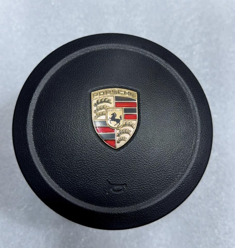 رمضان كريم 
من رخصه الادمن 
سترين مع إيرباك مال بورش
اصلي مال تفصيخ كامله جيب و شد 
بي شفات گير و PDK 
مال فول مواصفات 
للبيع الي خدمه 
مكاني بغداد ماعندي توصيل 
هذا رقمي
***********
سعره ٢٠٠ دولار 
اقل من سعره الايرباك وحده
