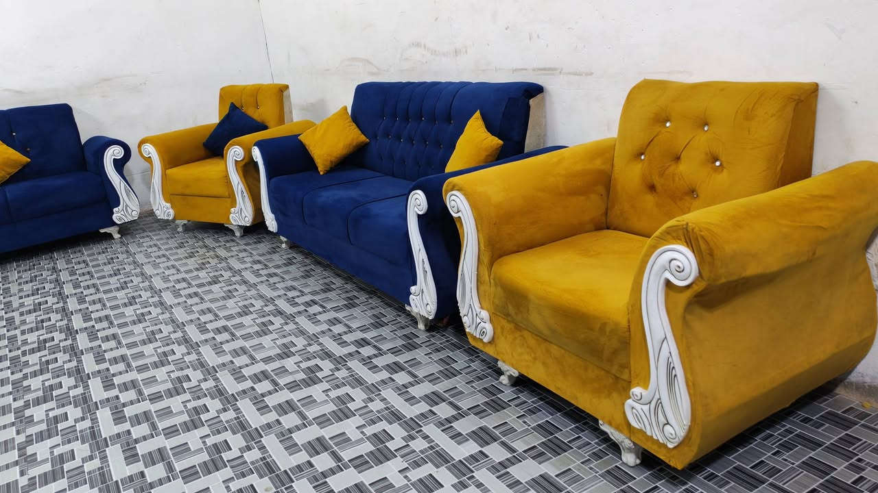 تخم 12مقعد نظيف اخو الجديد السعر 250 العنوان كربلاء حي العامل يوجد توصيل داخل كربلاء للاستفسار ***********
