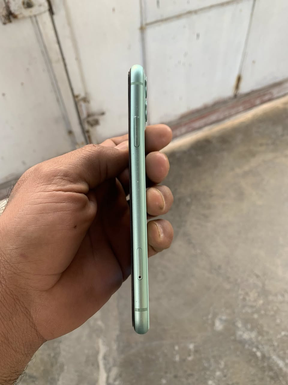 السلام عليكم 

ايفون 11 نضيف جداً شحن 8 ساعات متواصله مكفول عدا البطاريه مبدله ..ذاكره 64 

السعر 200 نهايته  بغداد الدوره *********** بي واتس
الجهاز ضمان اسبوع
