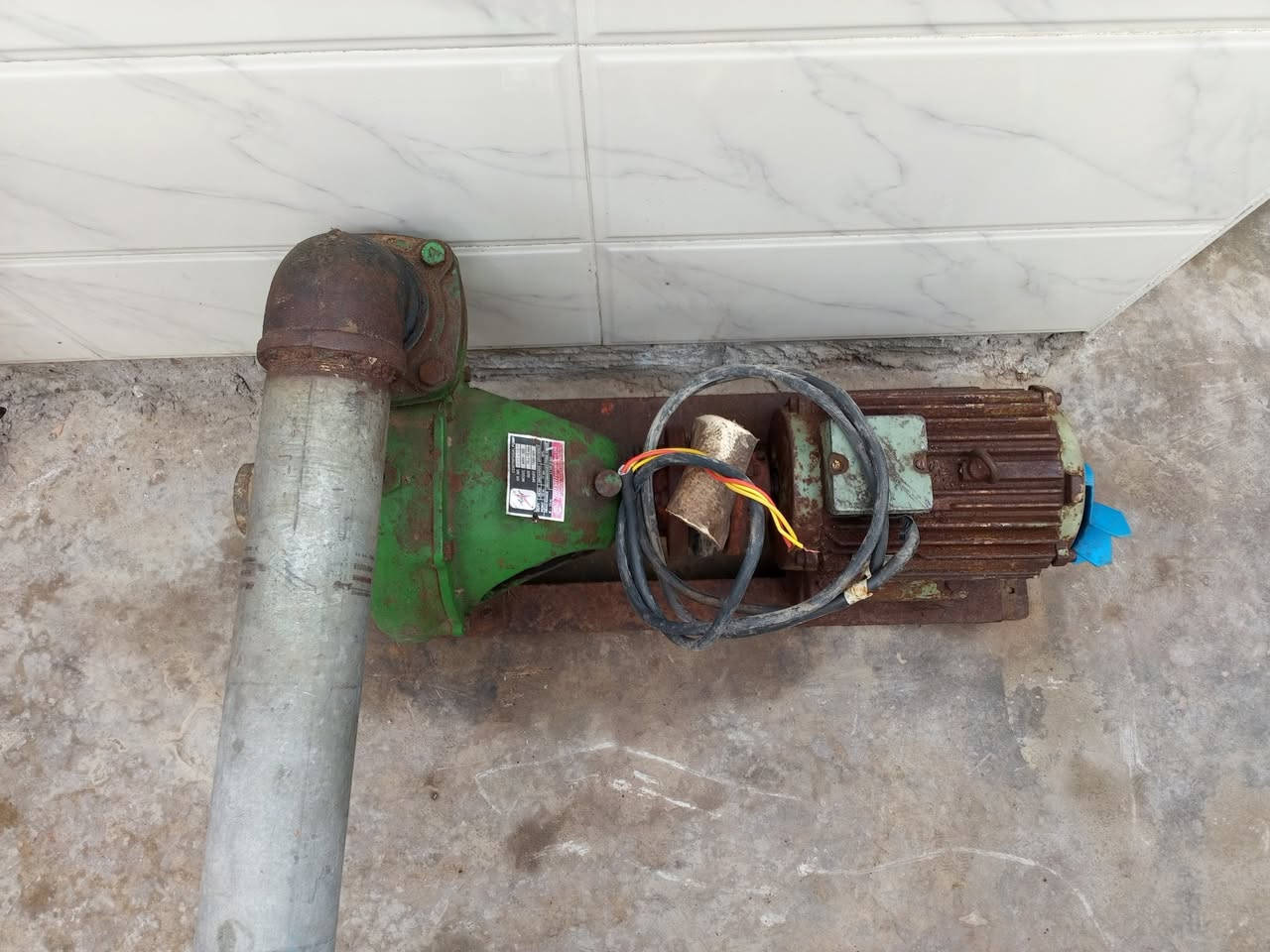 مضخه مال سگي مزارع ماطور كهربائي 12حصان السعر 250 شغال/العنوان بغداد المعامل قرب السياحي رقم الهاتف
***********
