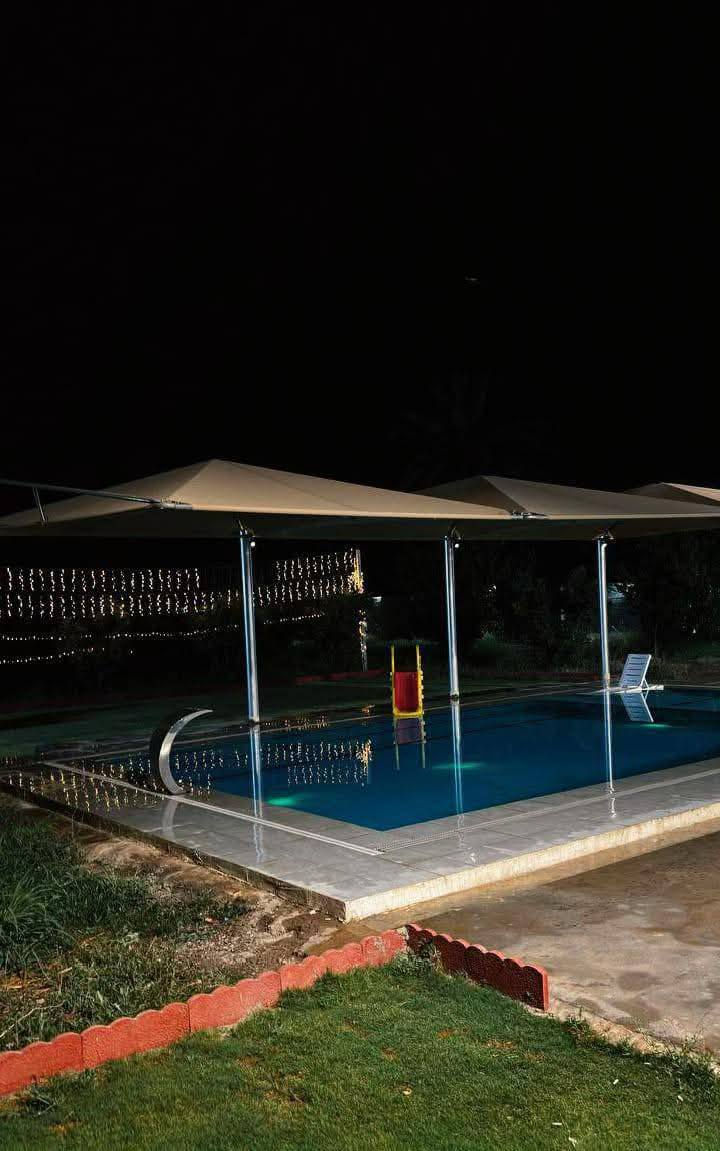 مزرعة للإيجار اليومي 
في صلاح الدين قضاء بلد
مزرعة متكاملة صالة كبيرة مع تكييف
غرفة نوم مع تكييف 
مسبح للكبار والاطفال 
مناقل للشواء 
كراج
منضدة + فيشة +العاب اطفال 
واتساب او الاتصال ***********
