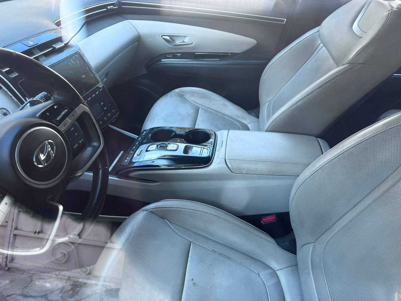 السلام عليكم توكسان   تايتل2022 لمتد vip فول الفول امريكي
لون السياره ابيض 
المواصفات LIMITED VIP
1- بصمة تشغيل 
2- بصمة ابواب لمس دخول ذكي 
3- بنوراما على طول السيارة 
4- صندوق كهرباء شفط 
5- كامرات 360 درجة ( جانبية - امامية - خلفية ) 
6- كامرات مع الاشارة 
7- السيارة تتقدم وترجع ب البصمة 
8- تبريد تدفئة كشنات 
9- كشنات جلد كريمي 
10- كشنات كهرباء 
11- اضواء محيطية 67 لون اختياري 
12- كشنات خلفية هيتر 
13- مرايات تعتيم ذاتي 
14- ابل كار بلي 
15- اندرويد اوتو 
16- شاشة دجيتل 3 اشكال للقيادة 
17- اشاير ترحيب 
18- اضواء امامية LED زنون 
19- اضواء خلفية LED
20- هوك خلفي 
21- فول اوامر صوتية 
22- جامات اوتو 
23- قطعتين تبريد 
24- اشارات ب المري
25- كير دكم 
26- شفتات ستيرن 
27- تحكمات ستيرن 
28- السيارة فور ويل 
29- محرك 2500 المرغوب 
30- هاند بريك بصمة 
31- شحن واير ليس 
32- منافذ شحن 
33- اوتو هولد 
34- تشغيل عن بعد 
35- السيارة اوتو بارك 
36- حساسات امامية 
37- حساسات خلفية 
38- كير AT المرغوب 
39- رادار امامي رادار خلفي رادار جانبي 
40- نقطة عمياء 
وبعد بيها هواي مواصفات 
ممشى السيارة ( 24 الف فقط ) 

السيارة بيه  صبغ جاملغ وبنيد بدون دواخل

مكان السيارة كربلاء 

السعر 190وبيها مجال 

رقم الهاتف***********
