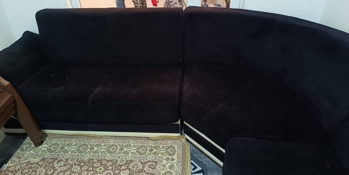 غرفة نوم 6 قطع وقنفات تركي للبيع ب ٢٠٠ الف وبي مجال للتواصل
***********
