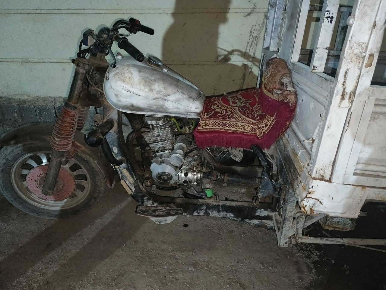 سلام عليكم شباب ستوته للبيع امتي ار ادوات مكينه و شاصي نضيفات بكان بصره خور الزبير سعر 450 رقم ***********
