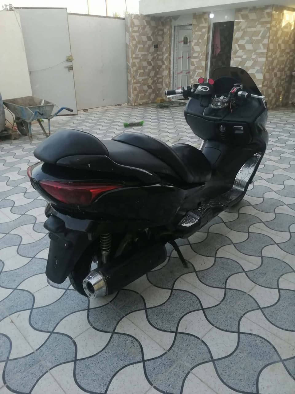 سلام عليكم فورزه 0،8 أوراق كامله شلعه معدل خير من الله مكينه جديده مفتوحه ولفات فقط دراجه نضيفه تايرات جدد عميه اشاير لايت عالي ناصي كله شغال كير ملغي بصمه دراجه جديده نقصه ترايش وبيه كسور بل مقدمه مال جني مكان سوق الشوخ ناحية الطار السعر 675 وبيه مجال بصيط رقم الهاتف *********** مكلف بالنشر
