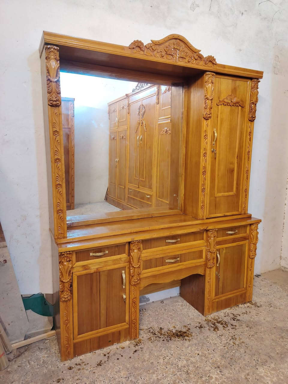 غرفه مستخدمه تزكام زان ام مسرح تزكام 6باب نضافه فول  مديل حديث طابقين صاج  مليون 400 معرض ابو عقيل ميسان حي رساله شارع ماطور قرب صيدليه حازم ***********((نشتري جميع الغرف))
