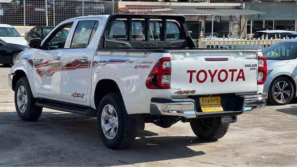 تۆیۆتا هایلوکس2020
گێر عادی
دەبل ئەکسل
ره ش بوش  
له سه ر ساخي شاشە و کامیره
20هزار رويشتيه 
سياره نه مونه يه 
تايره جديد 
ده ره جه يك  شه ش سماعيه 
سعر 232$توزيك مجال 
مكان ئاكري
موبايل *********** اكر
