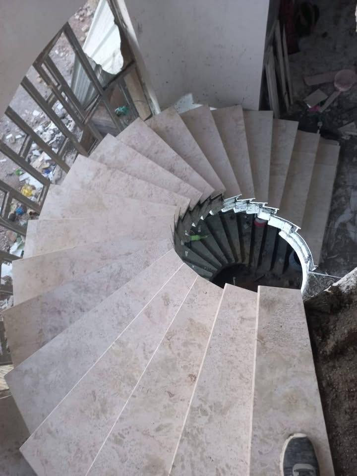 خلفه سيراميكً ارضيه وجدار شغل درجه اولى ***********
