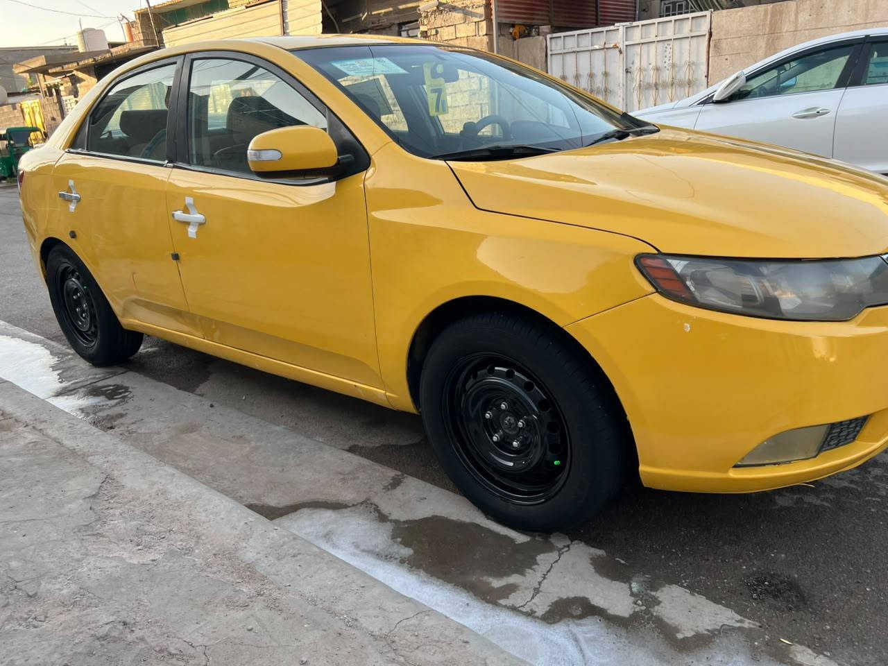 للبيع فقط سيراتو خليجي 🧿🧿
موديل 2009
كير مكينه حدادية تبريد كله جديد 💯💯
رقم انبار بااسمي الدولي مصفرة هيئة غرامات 
مكفولة من ضربة فتحة اشاير مري تحكم ستيرن
مكاني بغداد شهداء البياع السعر 73 لاتصال ***********
