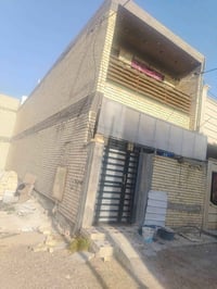 ١٠٠م • طابقين • يحتاج تشطيب