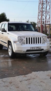 من رخصت الادمن جيب شيروكي لبرتي موديل 2012رقم اربيل هزه جديده وباسمي ا...