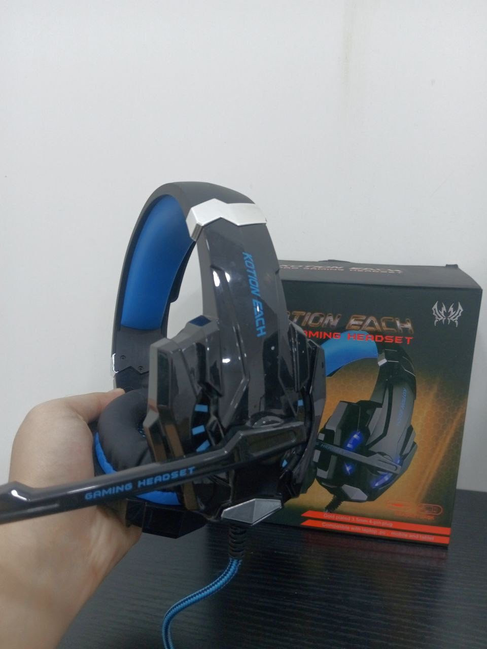 السلام عليكم
[[للبيع فقط]] [[كامل ملحقات]]
اكس بوكس سيريس إس 
مستعمل 11 شهر جهاز جديد برغي مامفتوح بي استخدام قليل 
كامل ملحقات ويا 
UPS Tiger850
و جويستك كيم سير احترافي G7
و سماعة Pro Gaming G9000
و كيبل نت ضوئي 8 متر يعني النت عندك صاروخ 🚀 
والجهاز ويا جميع ملحقاته الي موجوده بالكارتون تجي تفحص وتقتنع يلا تشتري

المكان : بغداد حي الجهاد 
السعر : 415 وبي مجال للشراي
للأستسفار خاص ماسنجر او على
الواتساب***********
