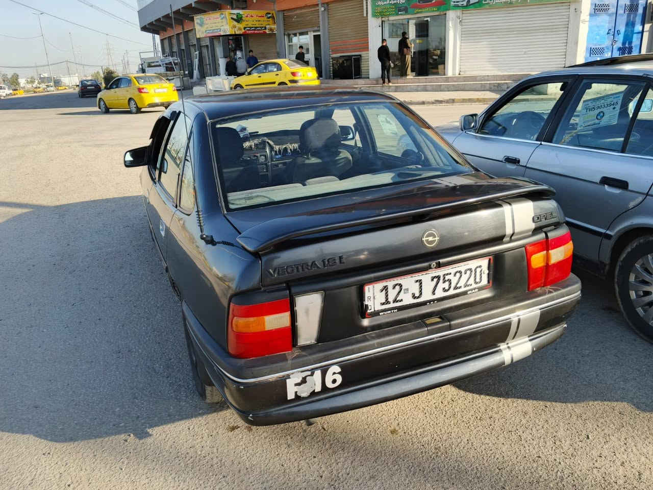 سلام عليكم..للبيع.. اوبل فكتره موديل93حجم18 كير ومحرك شرط سنويه 2027 شرط التحويل. السعر 49 وبيها مجال. ***********
