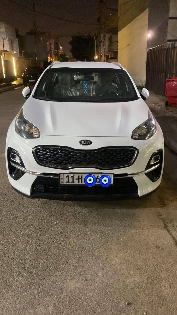 سبورتج ٢٠٢٠ 
سياره جديده 
فول مواصفات 
ماعده فتحه او بصمه 
بيه فقط بارد بل باب خلفي 
بغداد 
السعر ١٨٥ 
***********
