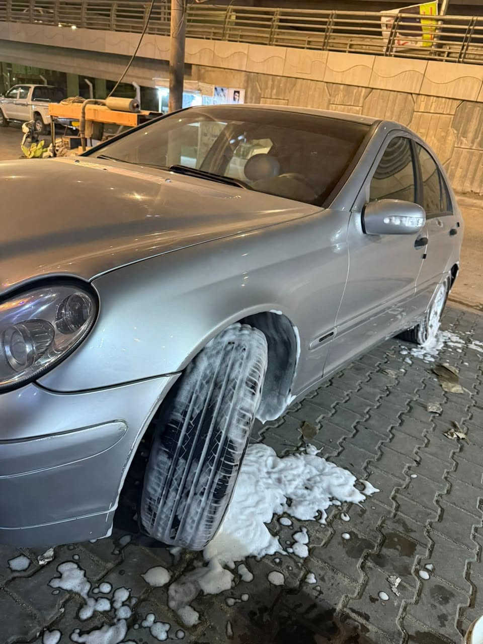 مارسدس c180سياره مكفوله لا كص ولا صبغ تخم تاير كير مكينه شرط فول ما عده الفتحه كشنات جلت تدفاء تبريدشاشه ما عايزه اي شي السعر 55وبيه مجال ***********
