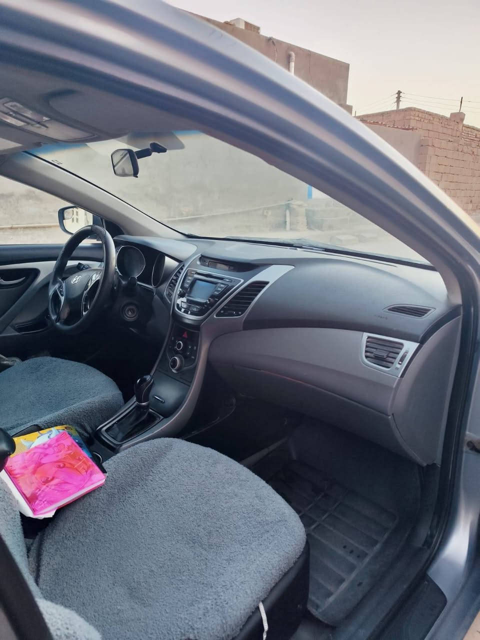 سلام عليكم الانترا موديل 2016 وارد امريكي بيه جاملغ جه الأيسر تخم تاير تبريد ثلج حداديه مكينه وكير كفاله عامه السياره بسمي رقم ذي قار الاستفسار على الرقم ***********

