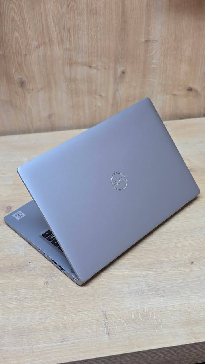 Dell 5310 Ci5 الجيل العاشر 
. 
السعر  255 الف مع التوصيل 
.
مناسب للدراسة والبرامج المكتبية والطباعة والتصفح
 النظافة شرط اخو الجديد وعل الفحص وين متريد 
……………………
  لابتوب من الجيل العاشر Dell 5310
 المعالج Core i5 جيل العاشر  
 ذاكرة الوصول العشوائي (الرام) 16GB 
 التخزين( الهارد) SSD 128GB 
 مقاس شاشة(حجم الشاشة) 13.3 
 منفذ HDMI & TYPE C 
 كيبورد  عربي انكليزي
الرام والهارد قابل للتطوير 
…………………………………


**إذا كنت صاحب هذا الإعلان وتريد حذفه لأي سبب، رجاءا أرسل رسالة إلى الدعم الفني**