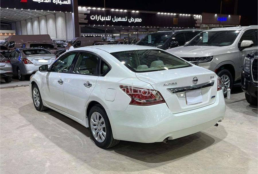 نيسان التما
2013 فئه SL فول عده الفتحه

خليجي

اشاير بلمري 

قطعتين تبريد 

السونار مرفق مع الصور 

رقم سليمانيه السياره مناقصها برغي

***********
سعر 117
