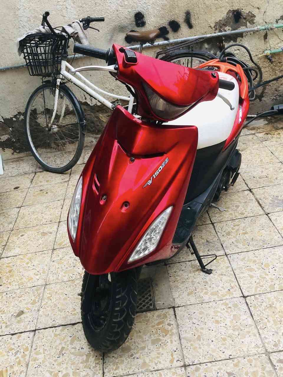 السلام عليكم دراجه ادرس صيني دراجه حلوه ونضيفه  اخت الرنبه ولا شخط بيهه مكينه خير من الله كهربايات كلهه شغاله دراجه نكره سلف  سعر الدراجه 350 بيهه مجال للشراي مكان الدراجه كوت ححي الجهاد ***********
