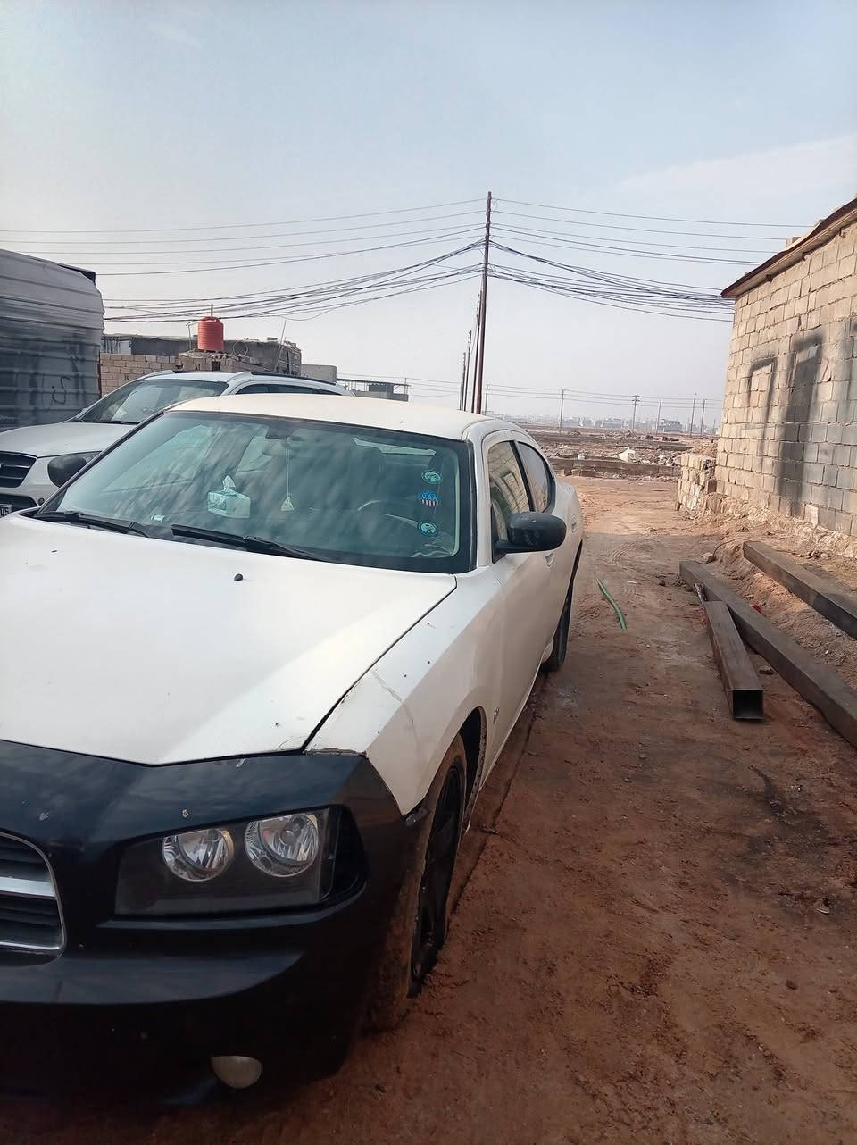 يا الله سلام عليكم جاجر ١٠ للبيع ادوات ادوات اتكفل بس السرقه سياره حلوه كير مكينه لوك نقصها بس المشط يتجفت لن ما اعرف شبي سياره كوم حديد شغاله وتمشي شاشه سماعت جدد حداده نص عمر مو حداده جديده كشر السياره شوف العين رقم شمالي بيها سنويه مكان السياره بصرة ابو الخصيب رقمي *********** سعر ٣٥ وبيها مجال لشراي
