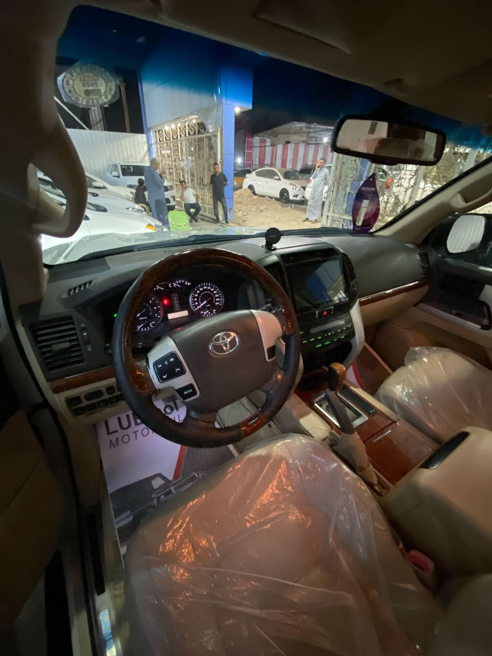 لاندكروز مديل ١٤
كفاله عامه
 محرك v6
بريم اصل 
تخم تاير جديد
 ماشيه ١٤٧حقيقي
 السعر 4شدات وبي مجال قليل
 العنوان الناصريه ***********

.
