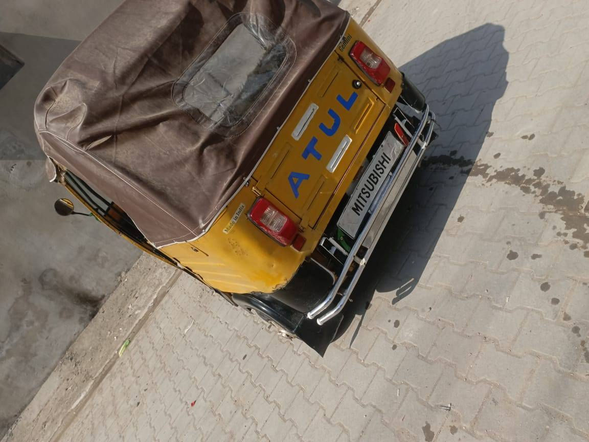 اتول موديل 18 اوراق كامله محرك لاتنقيص ولاتبخير كهربائيات كلها شغاله سعرها 1600 مكان زعفرانيه ***********
