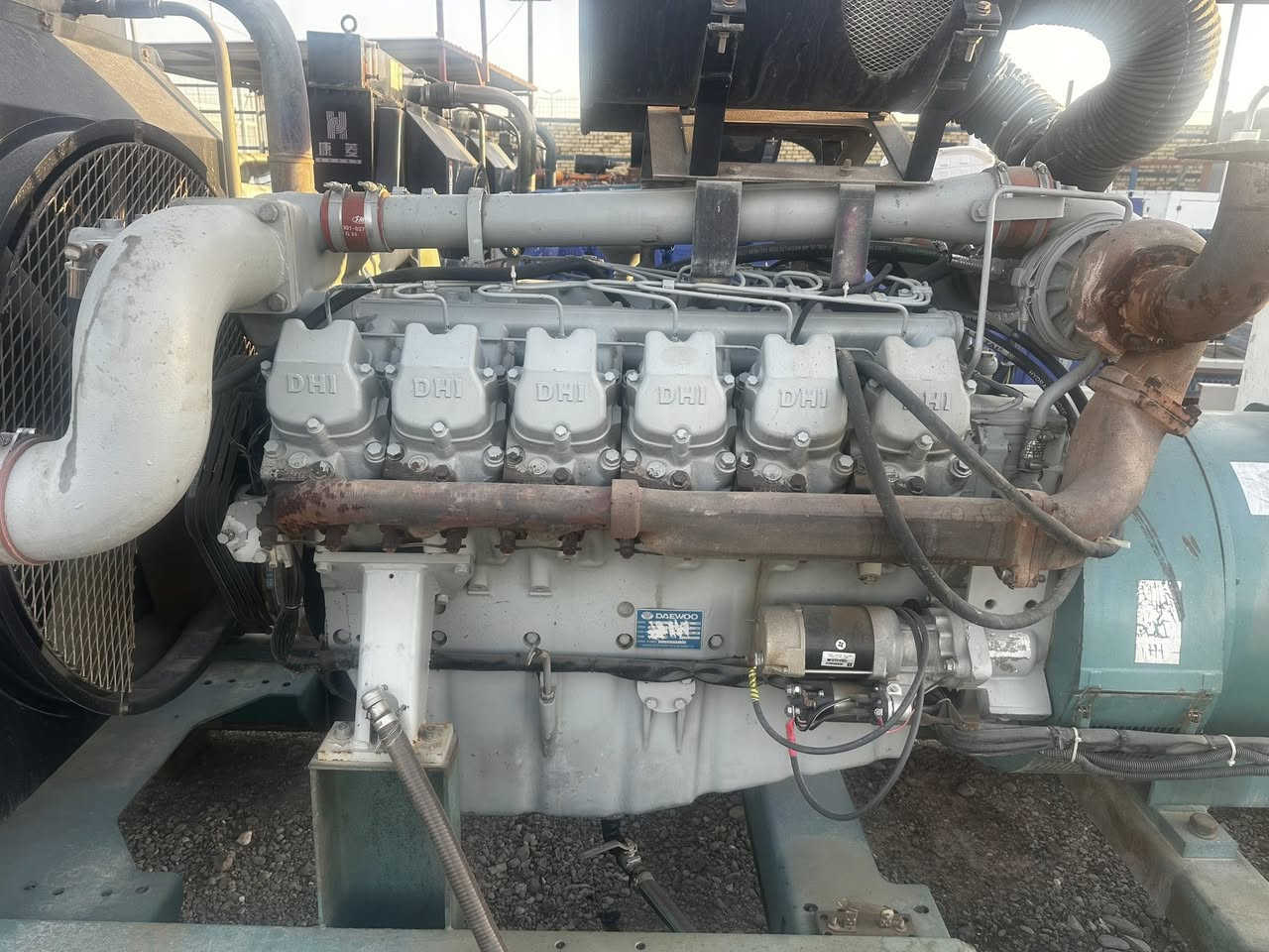 السلام عليكم
للبيع مولد نوع دايو ١٢بستم دبل سوبر دبل راديتر
توليد ستامفورد ٧٥٠كيفي  بلادي لا مصلح ولا ملفوف
المولد برغي ما مفتوح بي شرط الحمل لا تنقيص ولا تبخير 
منضومة حماية فول اوتوماتيك (برودكشن)إطفاء وتشغيل ذاتي 
المولد جاهز للعمل بحالة جيدة جداً لا مجدد ولا مصبوغ
العنوان//بابل
للأستفسار//***********
متوفر توصيل 🚛 الى جميع المحافظات
