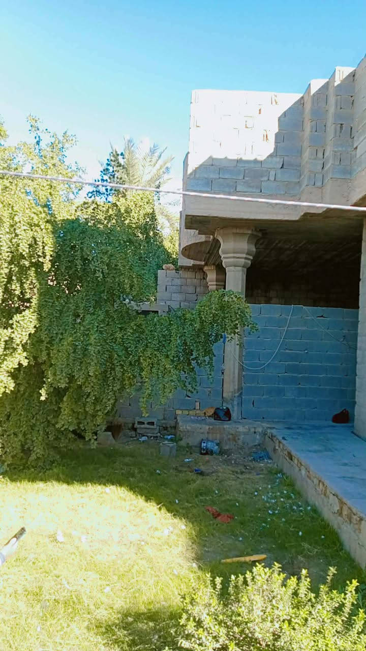 🕋بسم الله الرحمٰن الرحيم 🕋

👋السلام عليكم ورحمة الله وبركاته👋

🌐الموقع الانبار/قضاء الفلوجه 
 
🗾 بيت للبيع  حي جبيل قرب مدرسه الأساور 

سيء

مساحه 250 واقع حال 300 

♦️شارع 10 

🔵بناء بلوك  سنه 2018حديث 
🔰يتكون من طابقين
♦️كراج 
♦️مدخل 
♦️استقبال
♦️مطبخ 
♦️صاله 
♦️غرف 6
♦️مناور 2
♦️صحيات 2
السعر المعلن من قبل صاحب الدار 95قابل للتفاوض 

‭0786 959 8192
