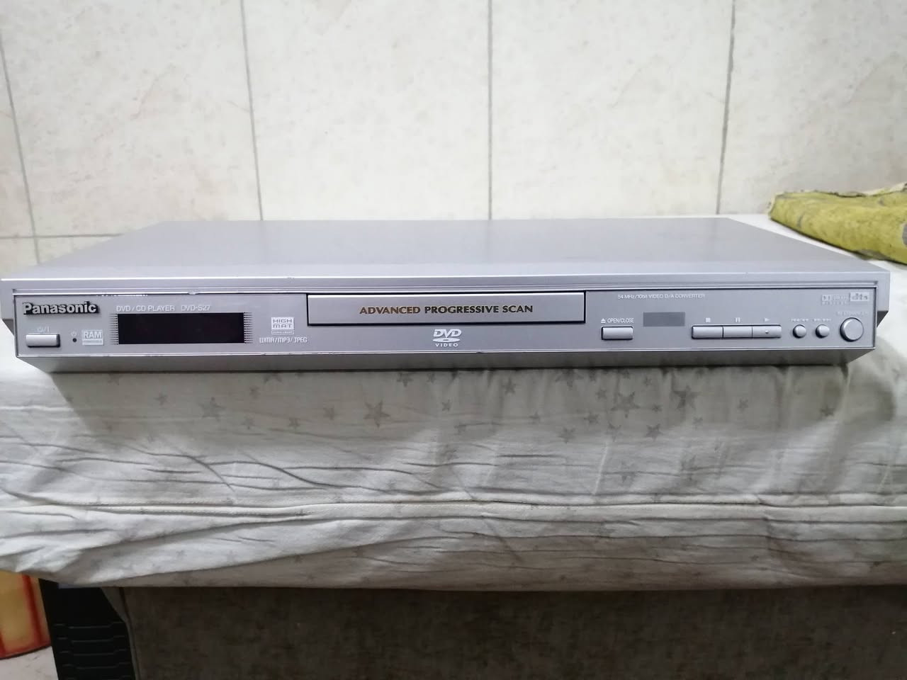 دي في دي
بنسونيك بدون ريمون
السعر ١٠ألف نهائي
توصيل موجود
بغداد ٥ألف


**إذا كنت صاحب هذا الإعلان وتريد حذفه لأي سبب، رجاءا أرسل رسالة إلى الدعم الفني**